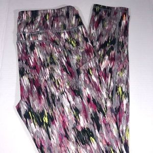 Lucy leggings two thigh pockets